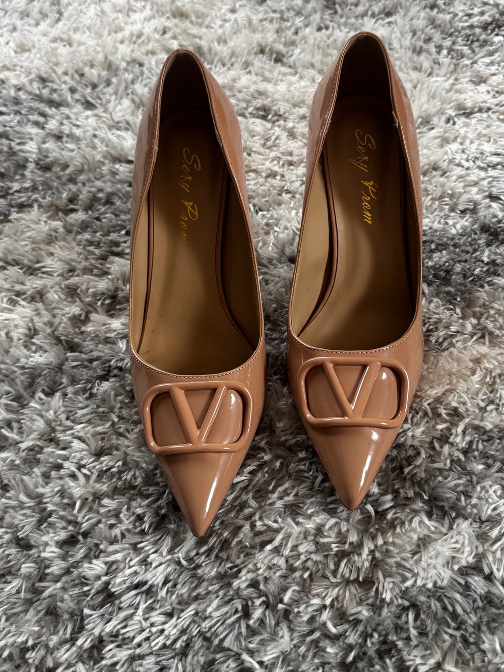 Women's Nude Patent Pointed-Toe Pumps